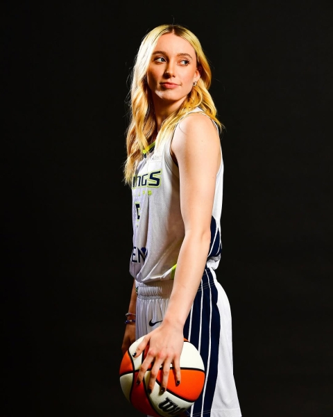 WNBA状元佩奇晒照😍NBA众多单身汉点赞：布克、普尔、雷霆三人~