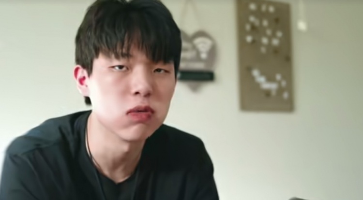 翻译透露开拓者食谱 杨瀚森：都是他说的&我啥都没说 球队不让说