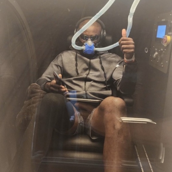 要赛亚人归来？凯尔特人官推晒杰伦-布朗恢复照
