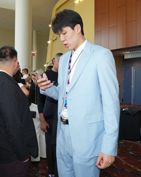 🤩杨瀚森大考还剩一周！NBA官宣最终提前参选球员名单 剩余46人