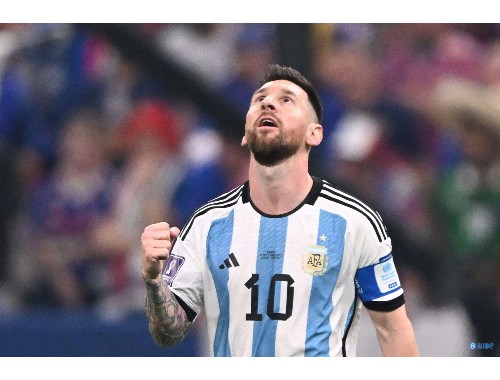 FIFAOL4球员升二：玩法解析与玩家评价