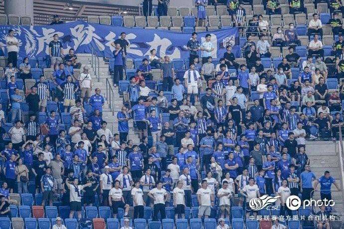 三镇队客场2-1逆转获胜！感谢奔赴千里与球队并肩作战的远征军们