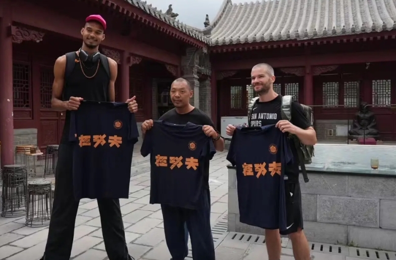山巅打坐悟道🧘文班亚马少林寺修行沉淀 十日三登嵩山顶峰