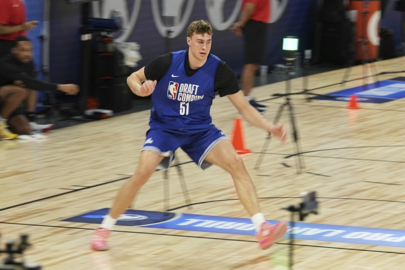 👀队友官宣？欧文于NBA选秀大会前一天在INS关注弗拉格