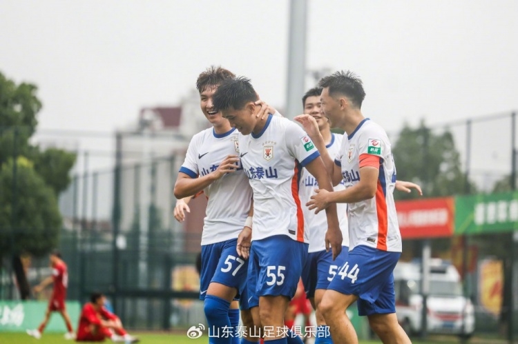彭啸梅开二度 山东泰山B队客场逆转湖北