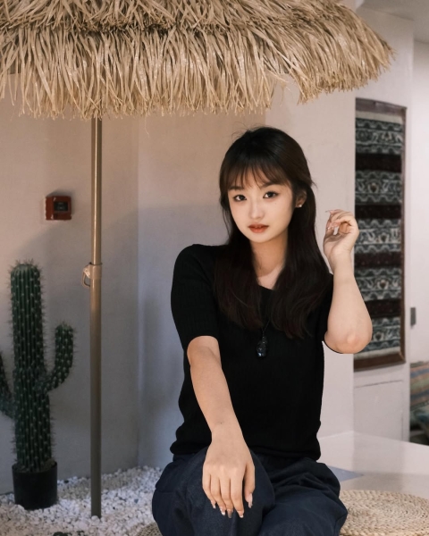 💕网友发现杨瀚森疑似有了女友🔍️惊呼：袖口的秘密原来是你