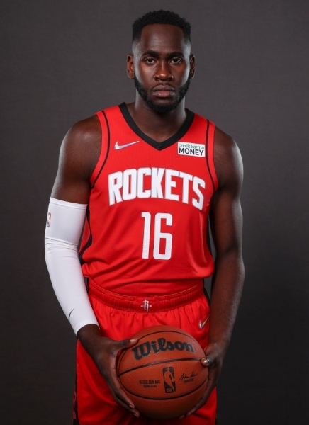 小杨16号球衣已上架😍同号码5位名人堂 大郅加嫂佩贾众星云集