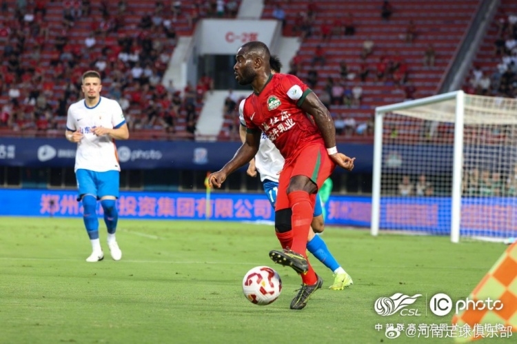 河南俱乐部酒祖杜康2-2山东泰山 卡多索梅开二度