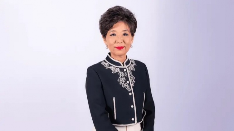 官方：里昂老板已辞去董事会职务，球队任命新主席米歇尔-康