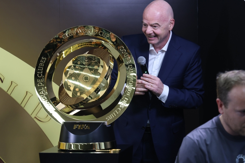 背负太多！TA：梅西被FIFA生拉硬拽进世俱杯 竭力扛起了国际足联