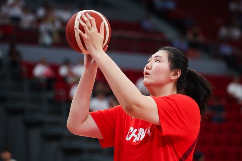 球迷网：张子宇恐继续缺席今晚与澳大利亚女篮第二场热身赛