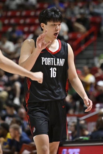 也太强了吧！开拓者首节34-13领先勇士21分！杨瀚森2助1帽亮眼